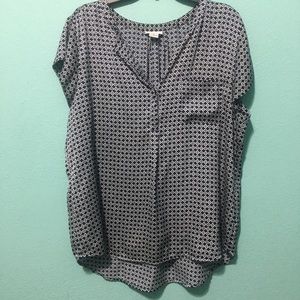 BLUE AND WHITE PATTERNED BLOUSE!